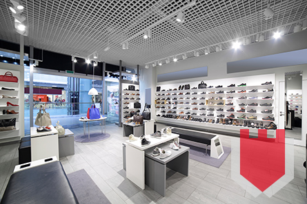 Brandschutz für Supermärke und Landengeschäfte in Köln Das Bild zeigt einen Schuhladen von Innen